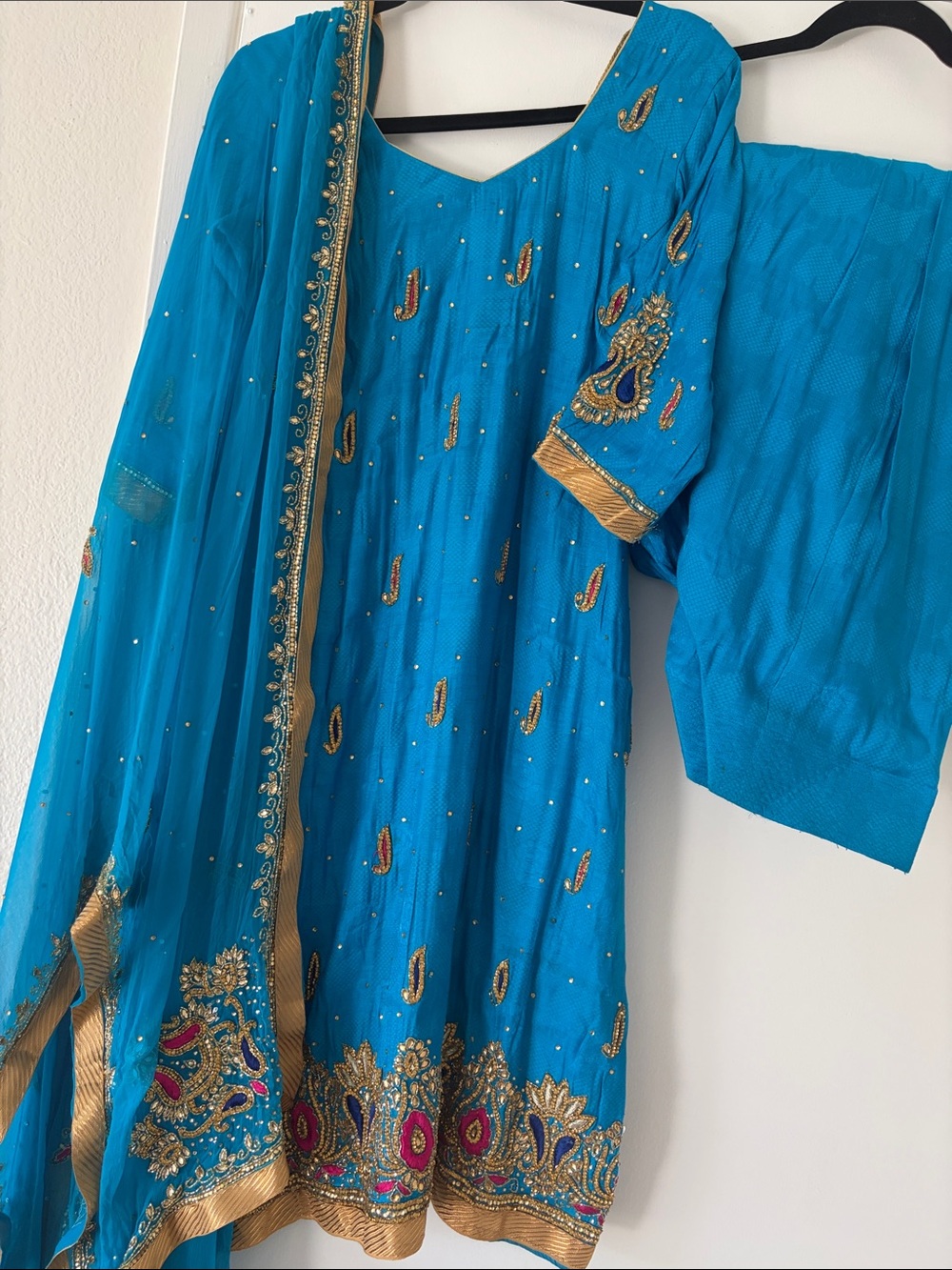 Elegant Teal-Blue Embroidered Women I Salwar Kameez with Gold Trim 3 piece set